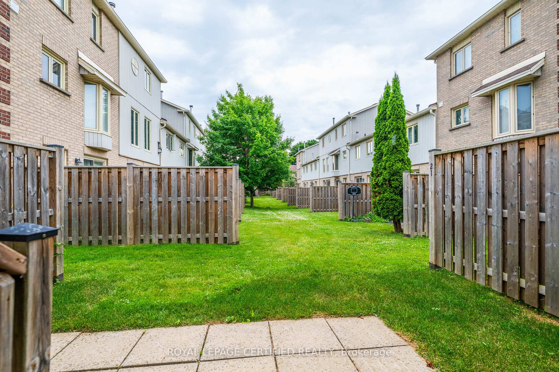 Photo 34 of Unit 21, 302 College Avenue W, Guelph, Dovercliffe Park/Old University — HOMEH