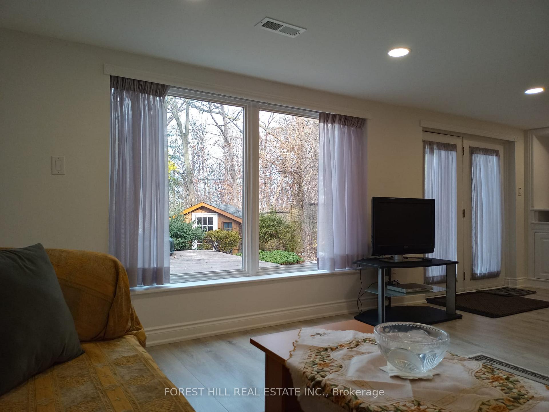 Photo 2 of Unit Bsmt, 100 Grandview Avenue, Markham, Thornhill — HOMEH