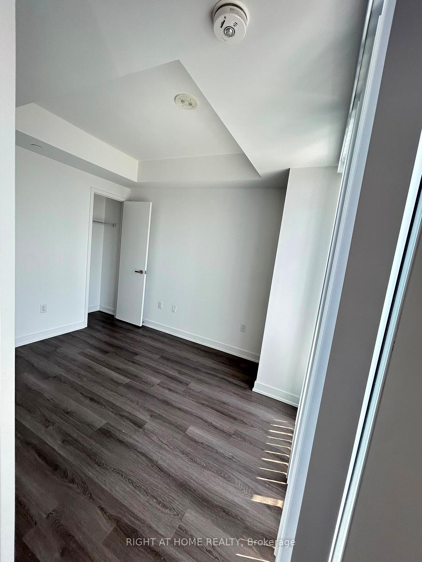 Photo 5 of Unit 1010, 3883 Quartz Road, Mississauga, City Centre — HOMEH