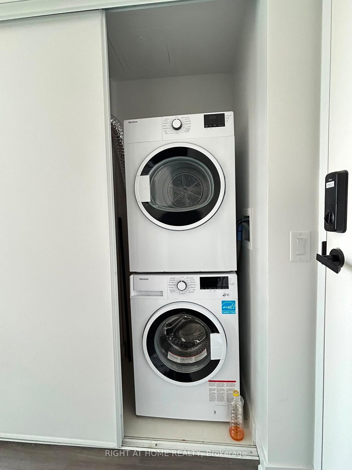 Photo 7 of Unit 1010, 3883 Quartz Road, Mississauga, City Centre — HOMEH