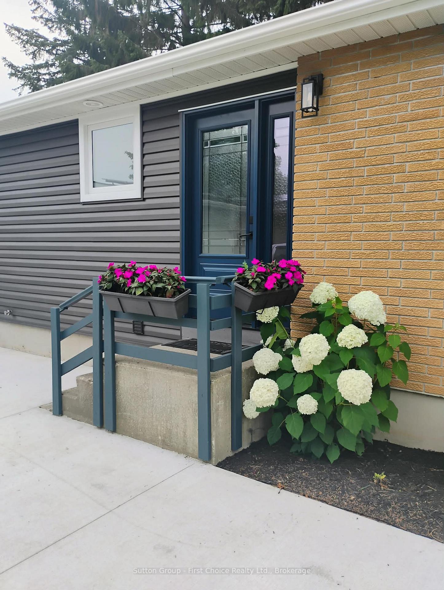 Photo 2 of 106 Sunset Crescent, North Huron, Wingham — HOMEH