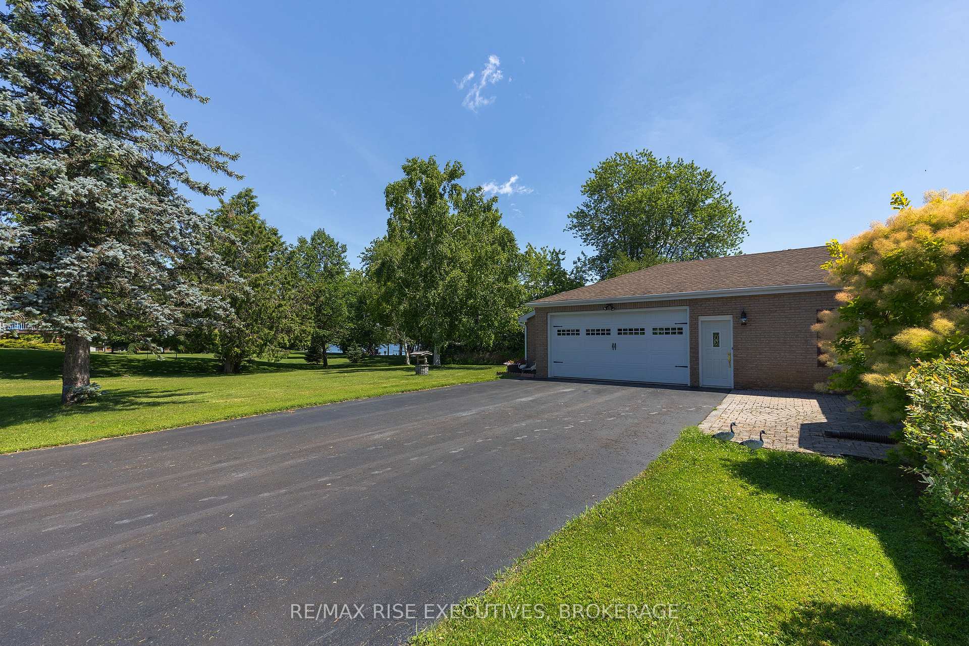 Photo 3 of 5054 Lower Round Lake Road, Frontenac, Frontenac South — HOMEH