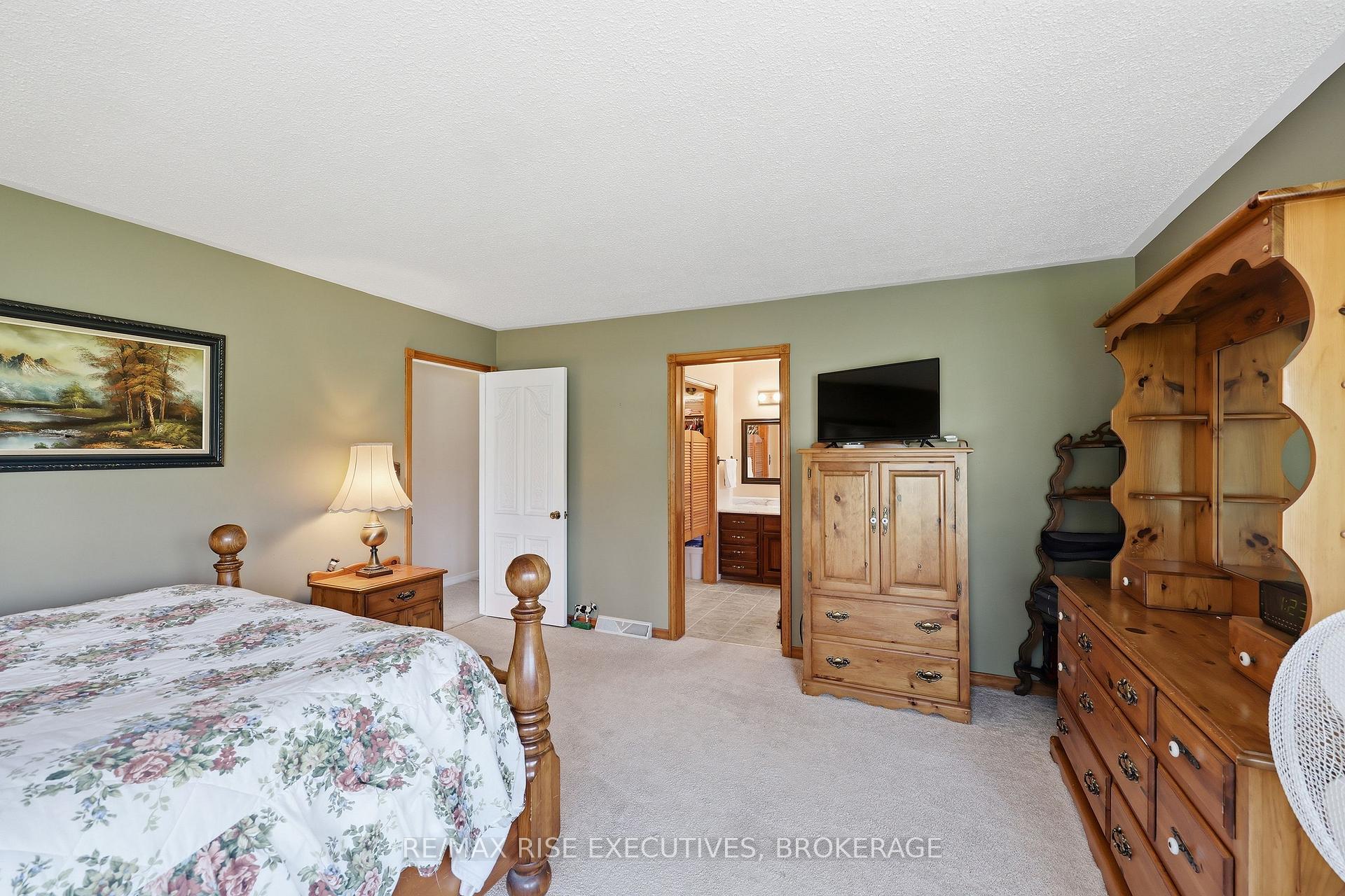 Photo 31 of 5054 Lower Round Lake Road, Frontenac, Frontenac South — HOMEH