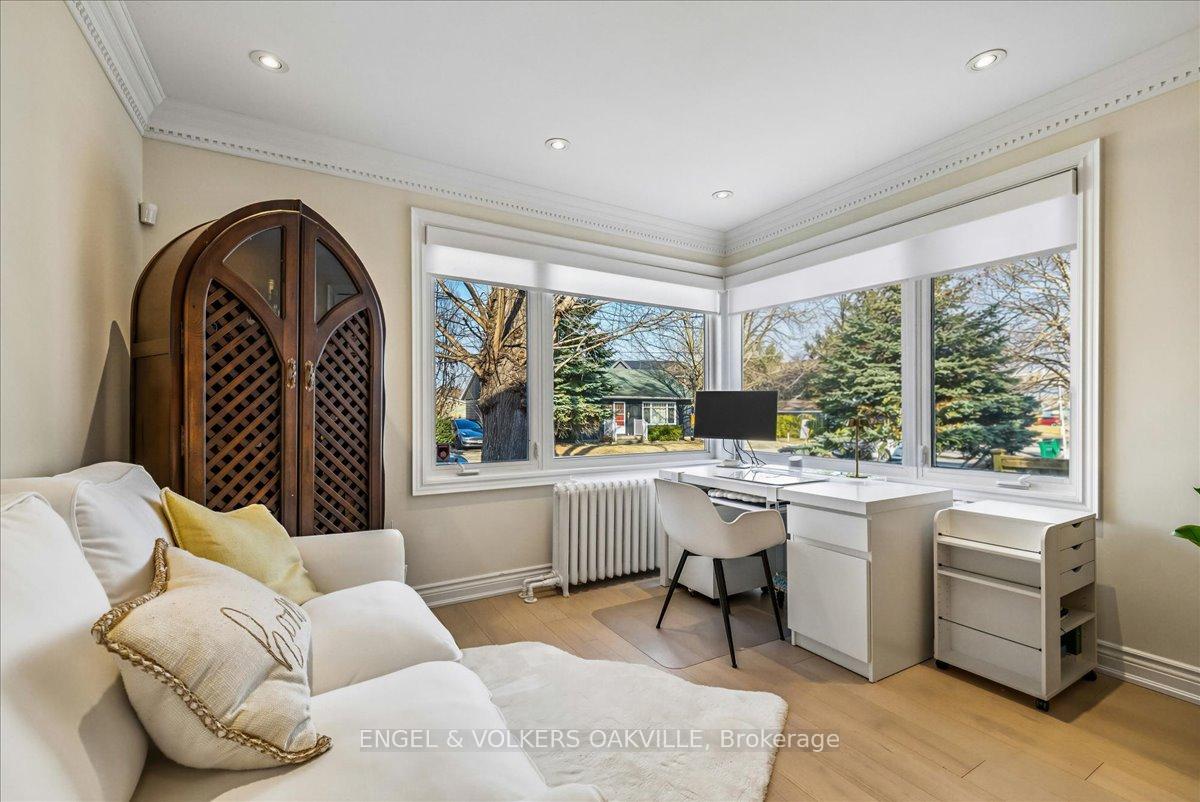 Photo 4 of 38 John Street S, Mississauga, Port Credit — HOMEH