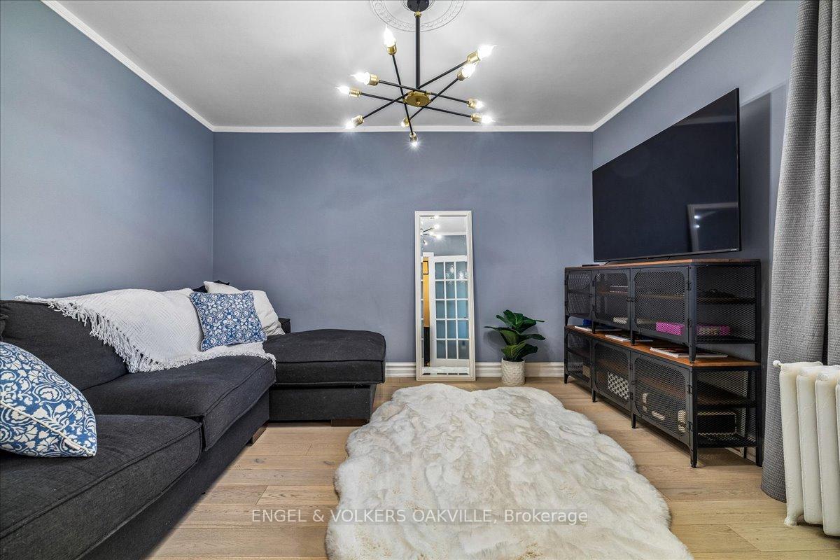 Photo 16 of 38 John Street S, Mississauga, Port Credit — HOMEH