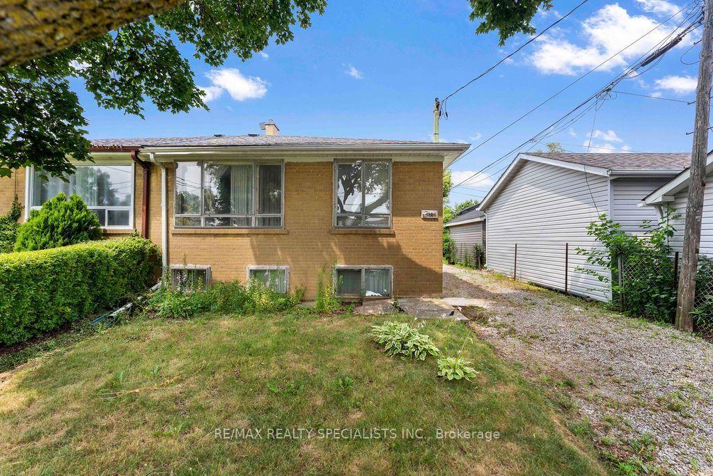 Photo 1 of 122 Cordella Avenue, Toronto, Rockcliffe-Smythe — HOMEH
