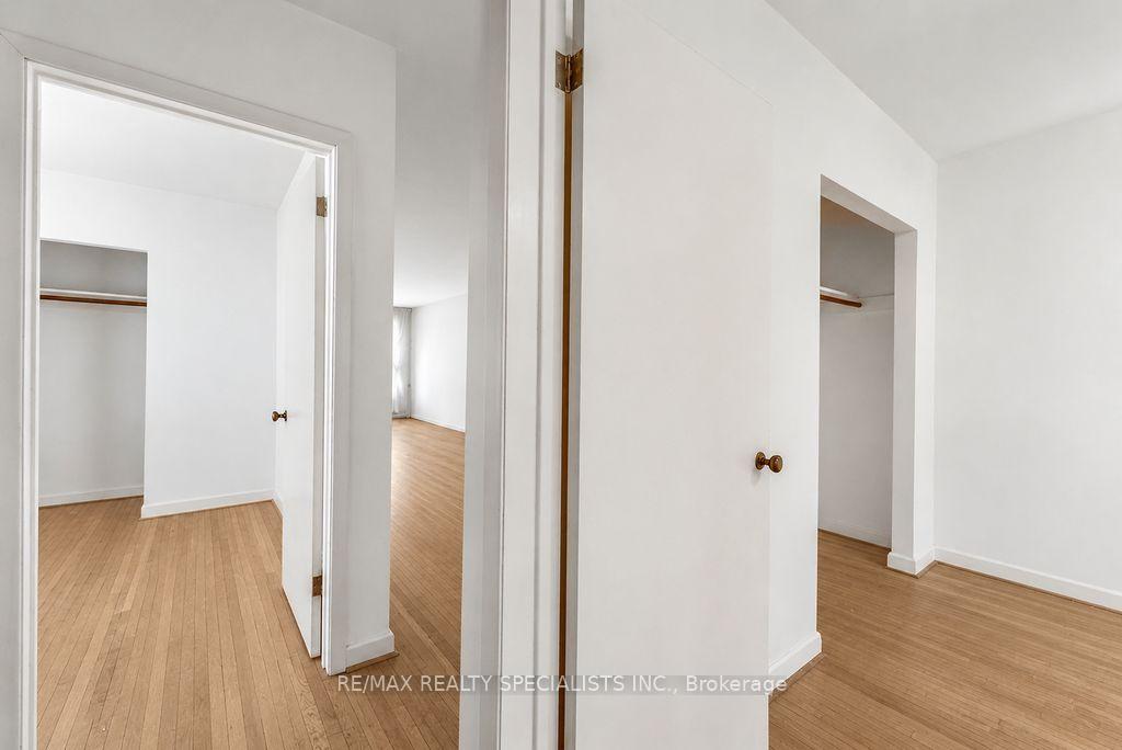 Photo 21 of 122 Cordella Avenue, Toronto, Rockcliffe-Smythe — HOMEH