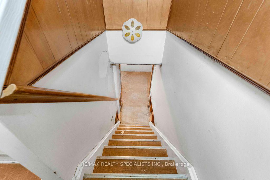 Photo 22 of 122 Cordella Avenue, Toronto, Rockcliffe-Smythe — HOMEH