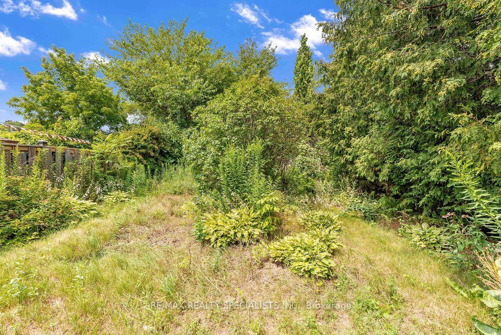 Photo 30 of 122 Cordella Avenue, Toronto, Rockcliffe-Smythe — HOMEH