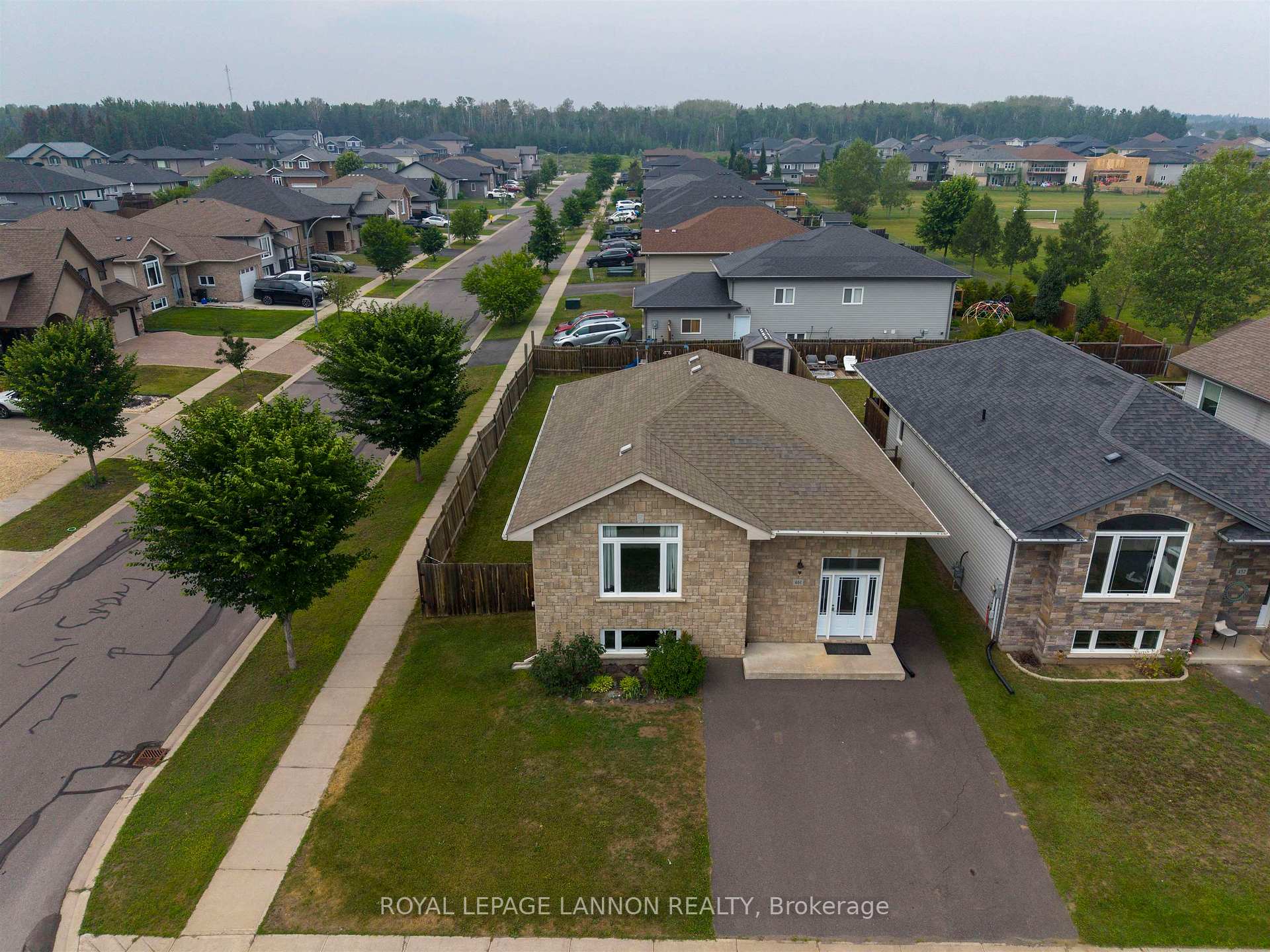 Photo 2 of 461 Longbow Street, Thunder Bay, John Street North — HOMEH