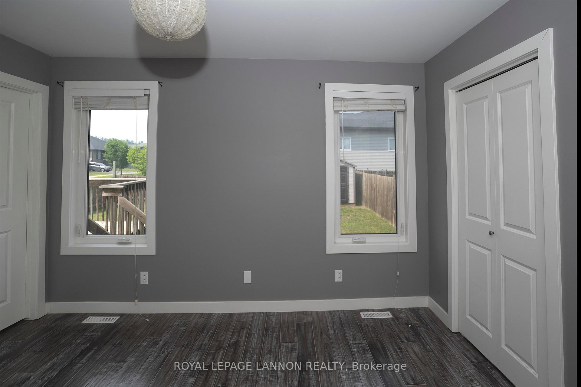 Photo 15 of 461 Longbow Street, Thunder Bay, John Street North — HOMEH
