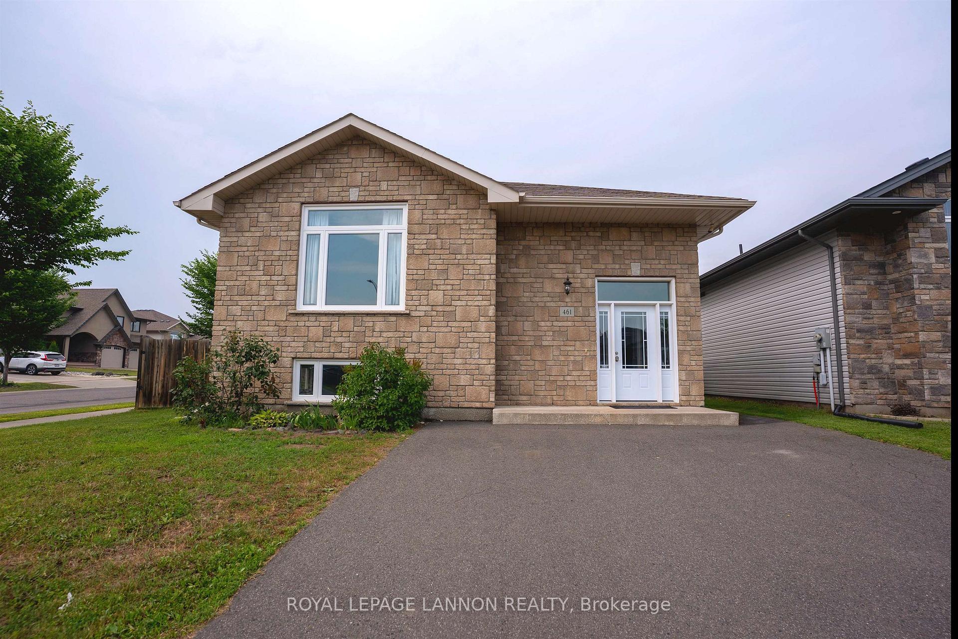 Photo 28 of 461 Longbow Street, Thunder Bay, John Street North — HOMEH