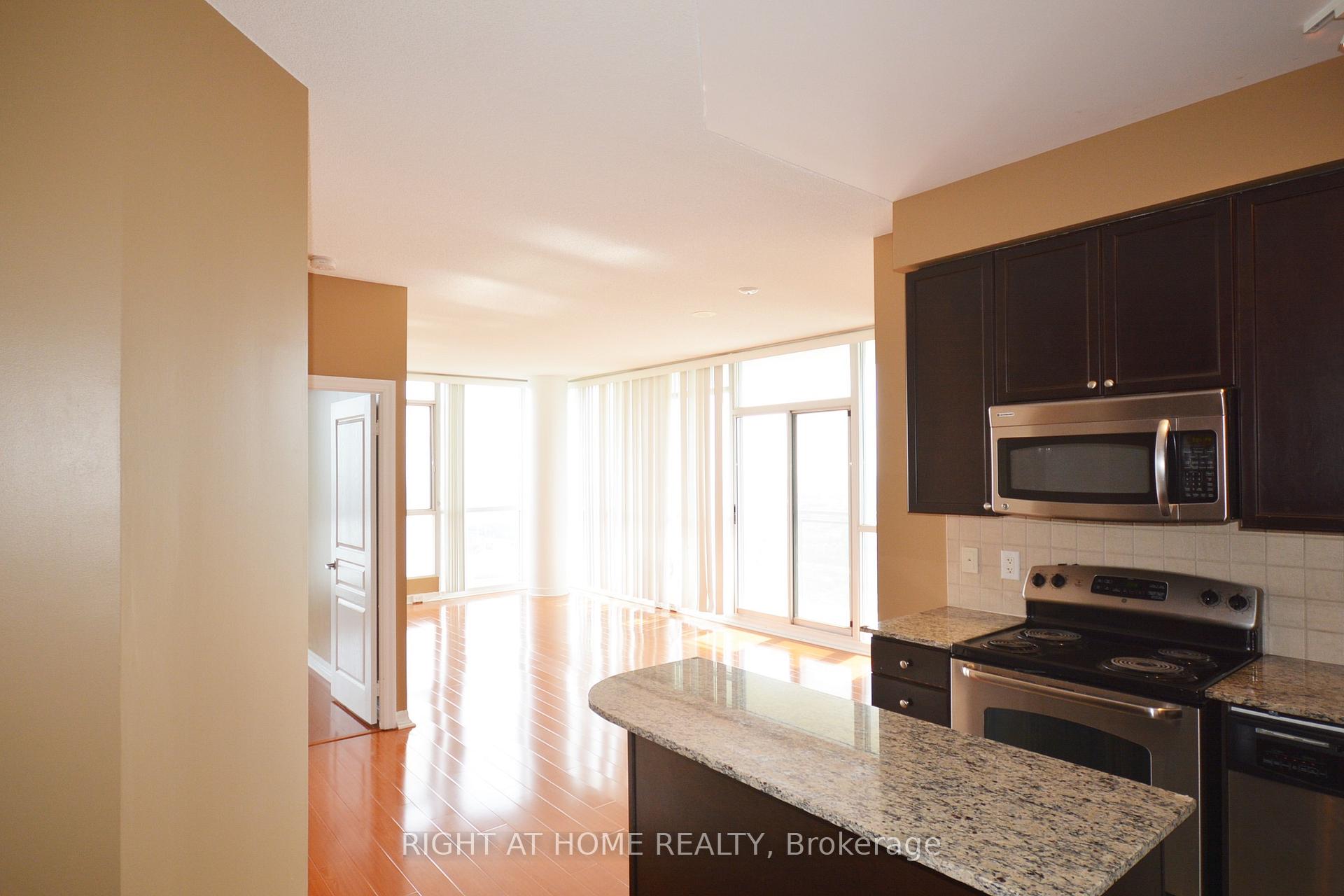 Photo 5 of Unit 3009, 225 Webb Drive, Mississauga, City Centre — HOMEH