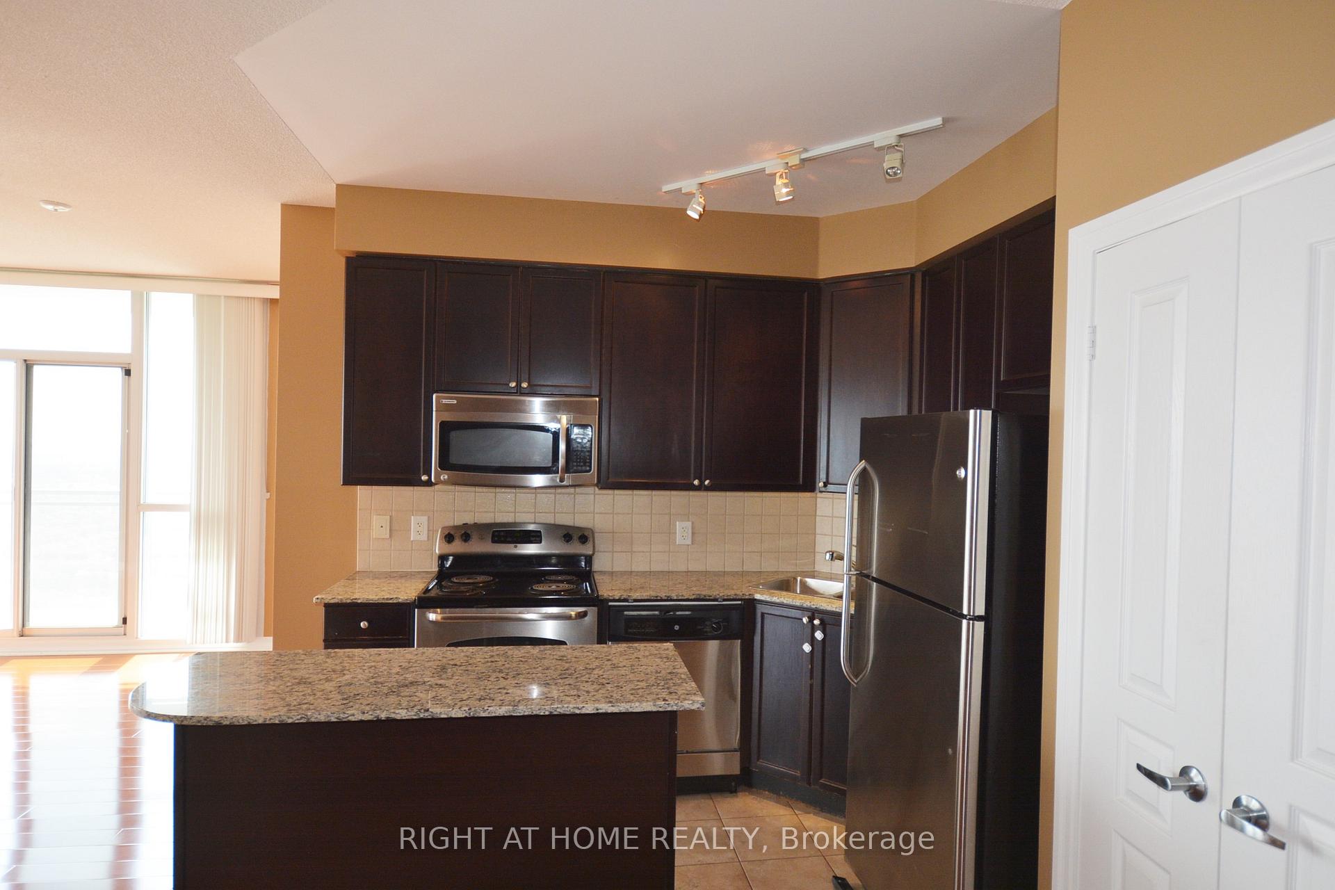 Photo 8 of Unit 3009, 225 Webb Drive, Mississauga, City Centre — HOMEH