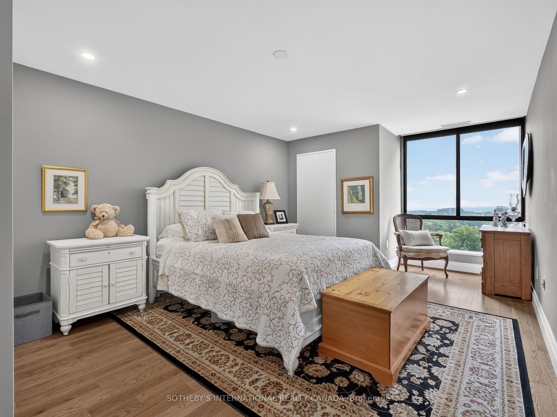 Photo 5 of Unit 1510, 1400 Dixie Road, Mississauga, Lakeview — HOMEH