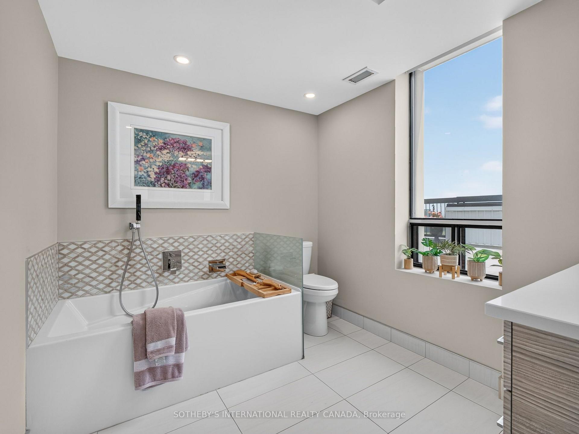 Photo 23 of Unit 1510, 1400 Dixie Road, Mississauga, Lakeview — HOMEH