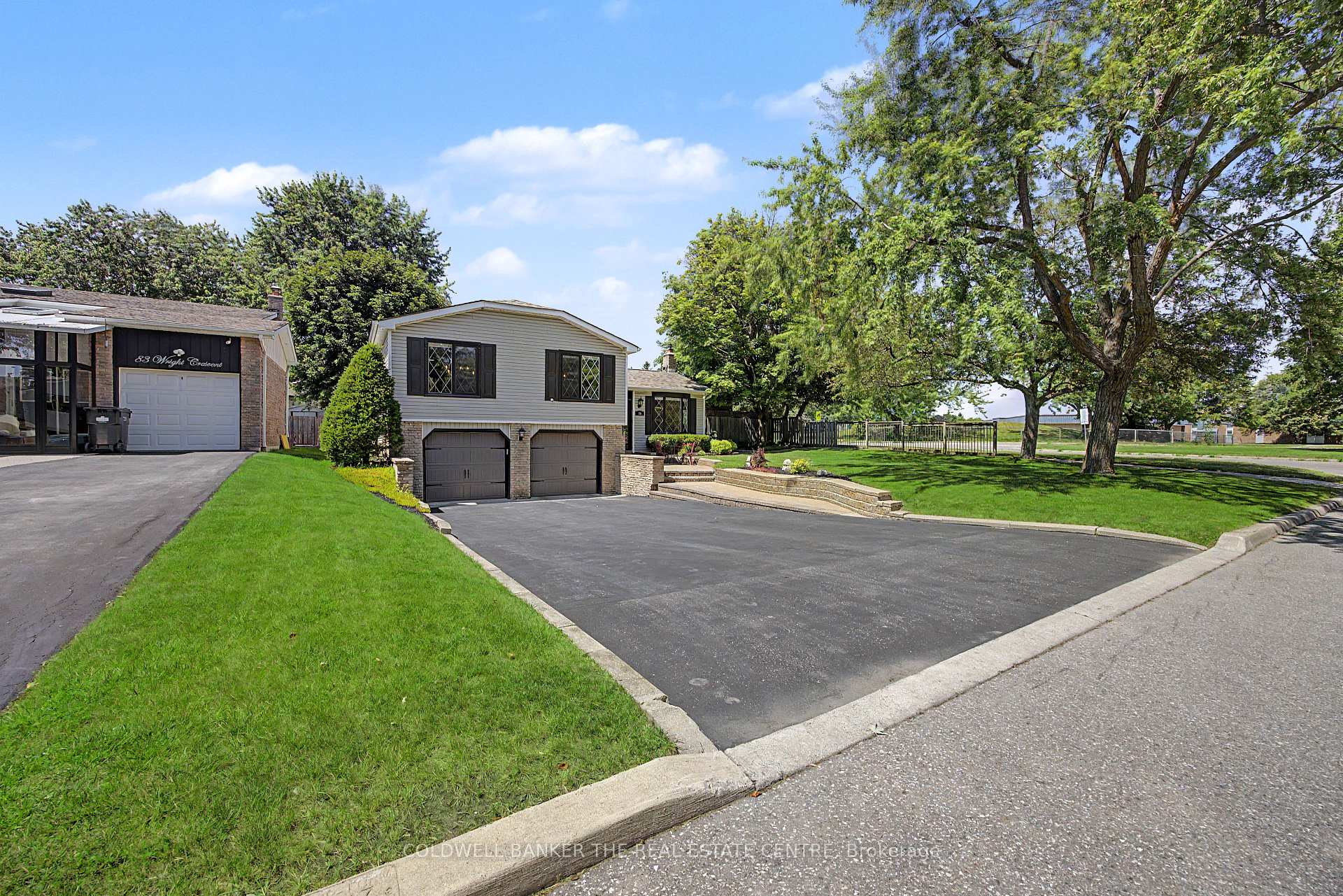 Photo 4 of 85 Wright Crescent, Caledon, Bolton North — HOMEH