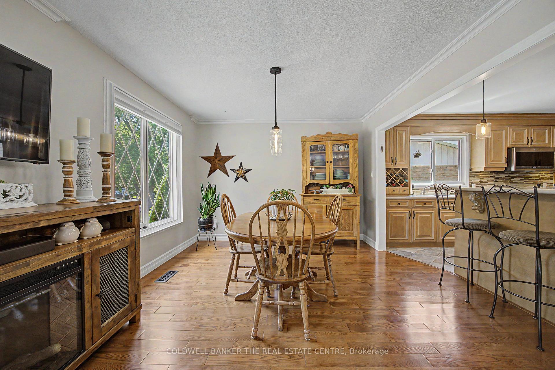 Photo 15 of 85 Wright Crescent, Caledon, Bolton North — HOMEH