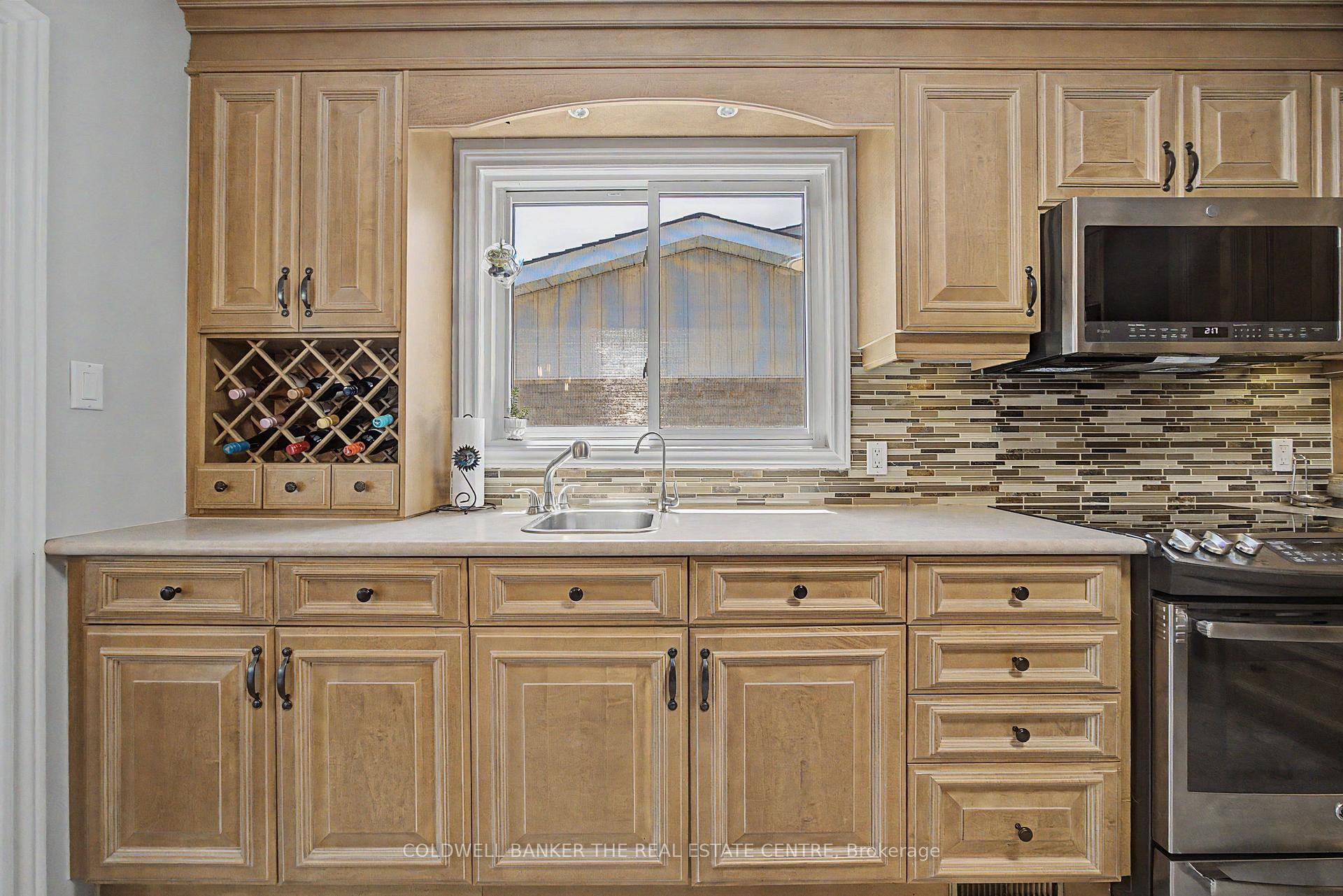 Photo 20 of 85 Wright Crescent, Caledon, Bolton North — HOMEH