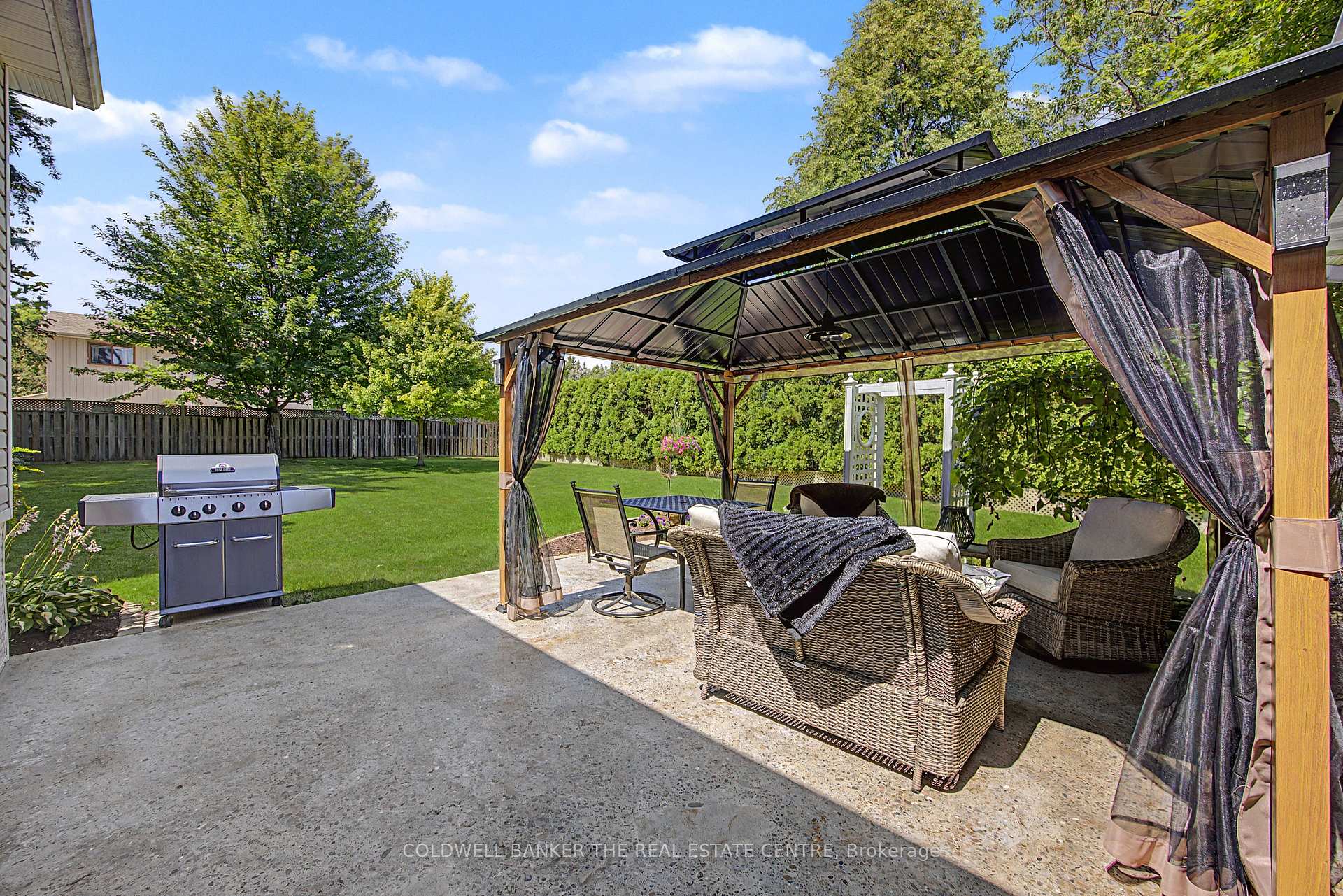 Photo 33 of 85 Wright Crescent, Caledon, Bolton North — HOMEH