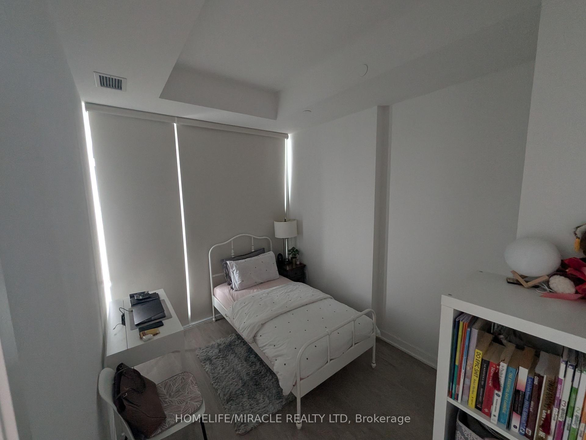 Photo 6 of Unit 4205, 3900 Confederation Parkway, Mississauga, City Centre — HOMEH