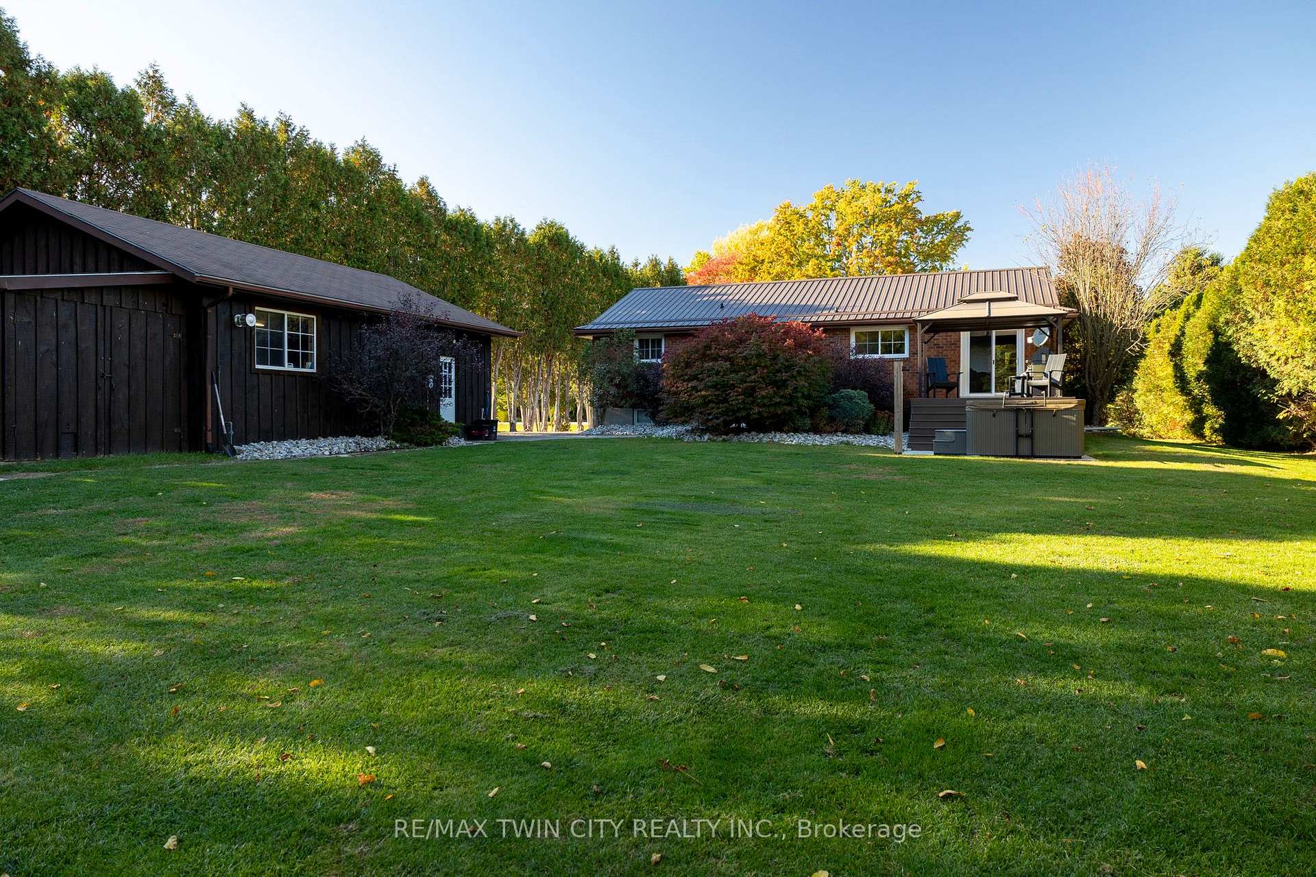 Photo 6 of 976 Mcdowell Road E, Norfolk, Green's Corners — HOMEH