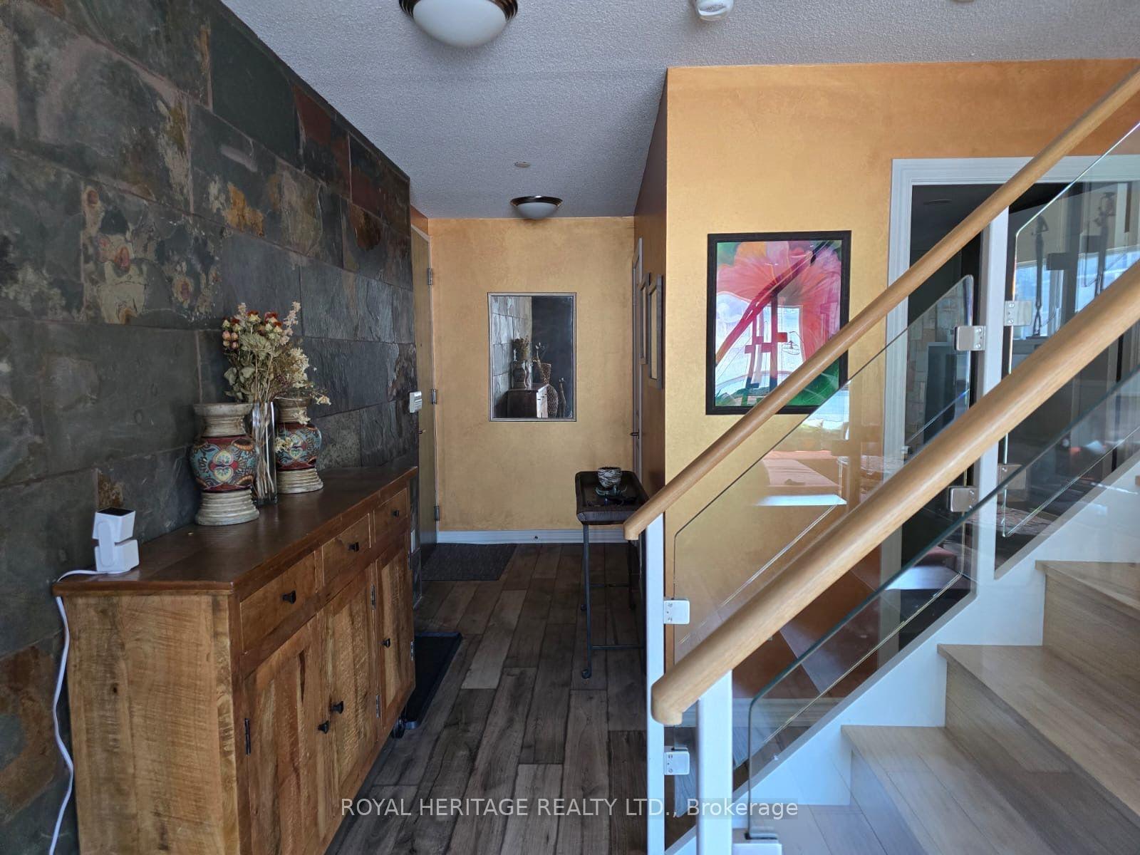 Photo 5 of Unit 510, 386 Yonge Street, Toronto, Bay Street Corridor — HOMEH