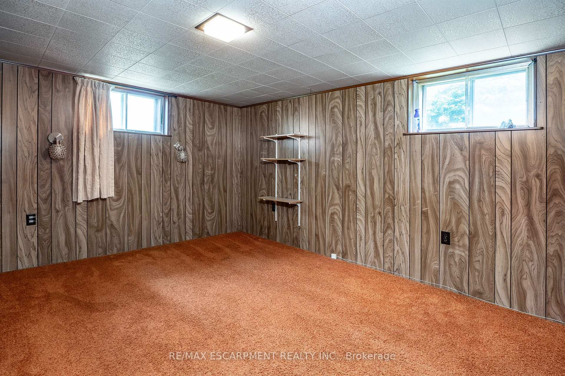 Photo 17 of 90 Osler Drive, Hamilton, Dundas — HOMEH