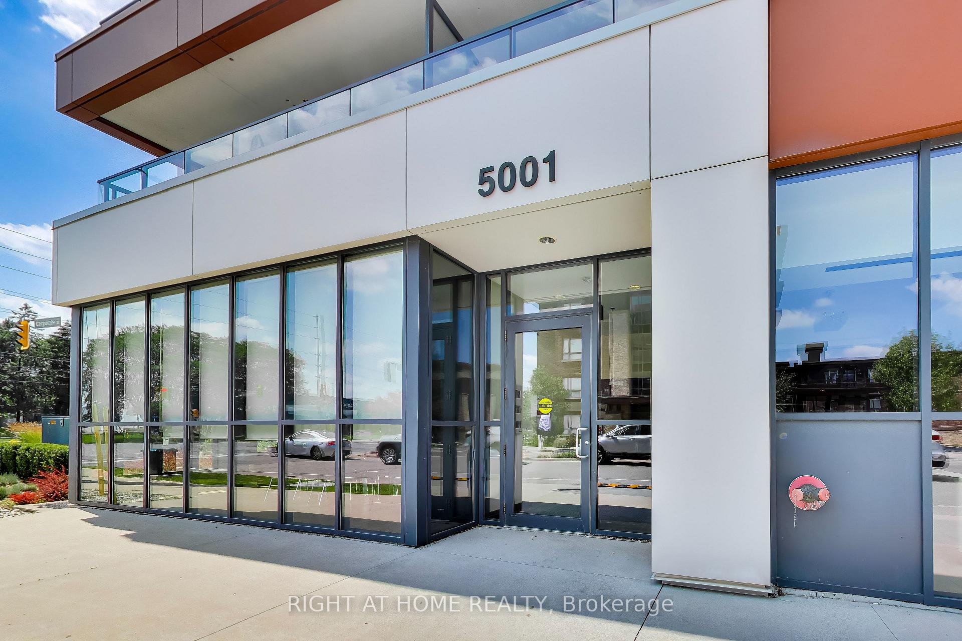 Photo 4 of Unit 304, 5001 Corporate Drive, Burlington, Uptown — HOMEH