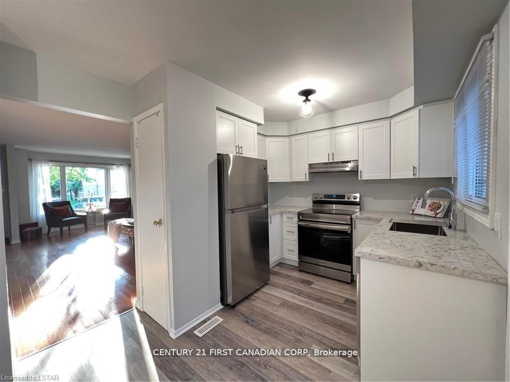 Photo 6 of Unit 10, 45 Gatewood Place, London, East A — HOMEH