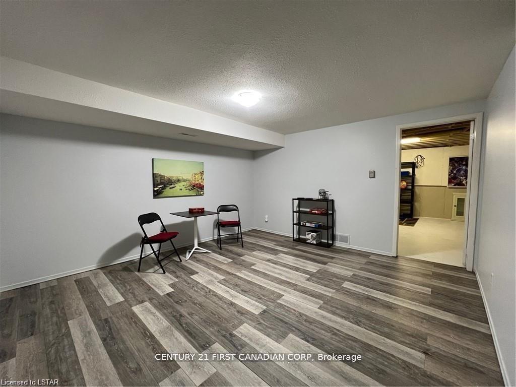 Photo 13 of Unit 10, 45 Gatewood Place, London, East A — HOMEH
