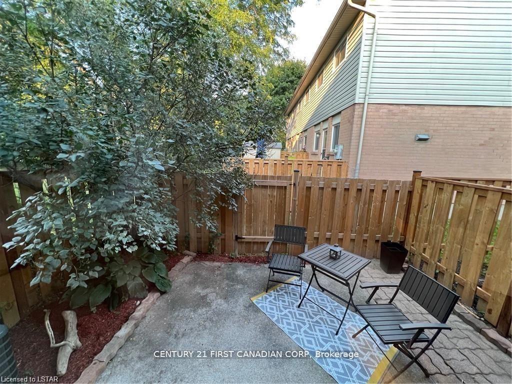 Photo 15 of Unit 10, 45 Gatewood Place, London, East A — HOMEH