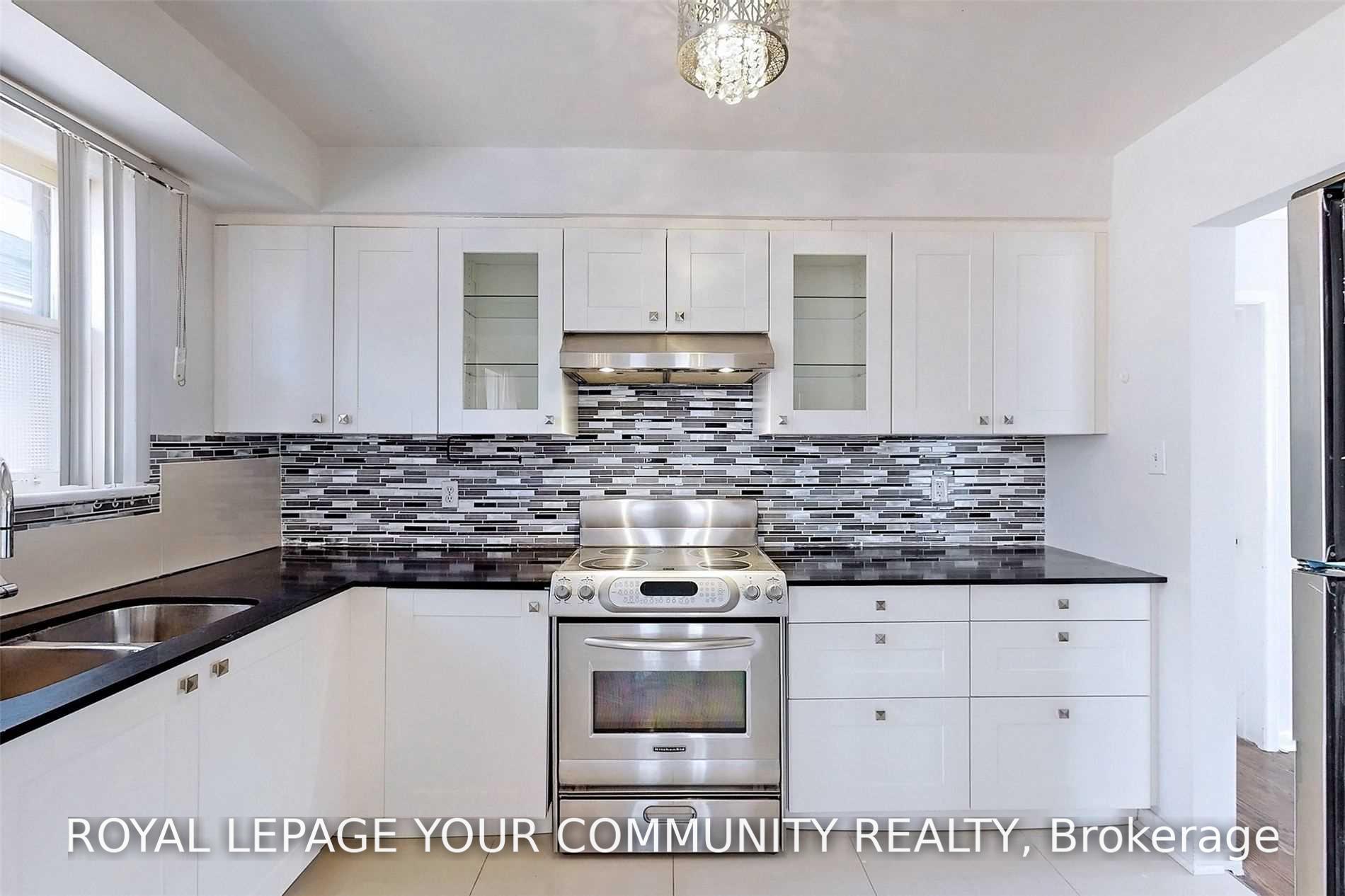 Photo 11 of Unit Main Level, 79 Patricia Avenue, North York, Newtonbrook West — HOMEH