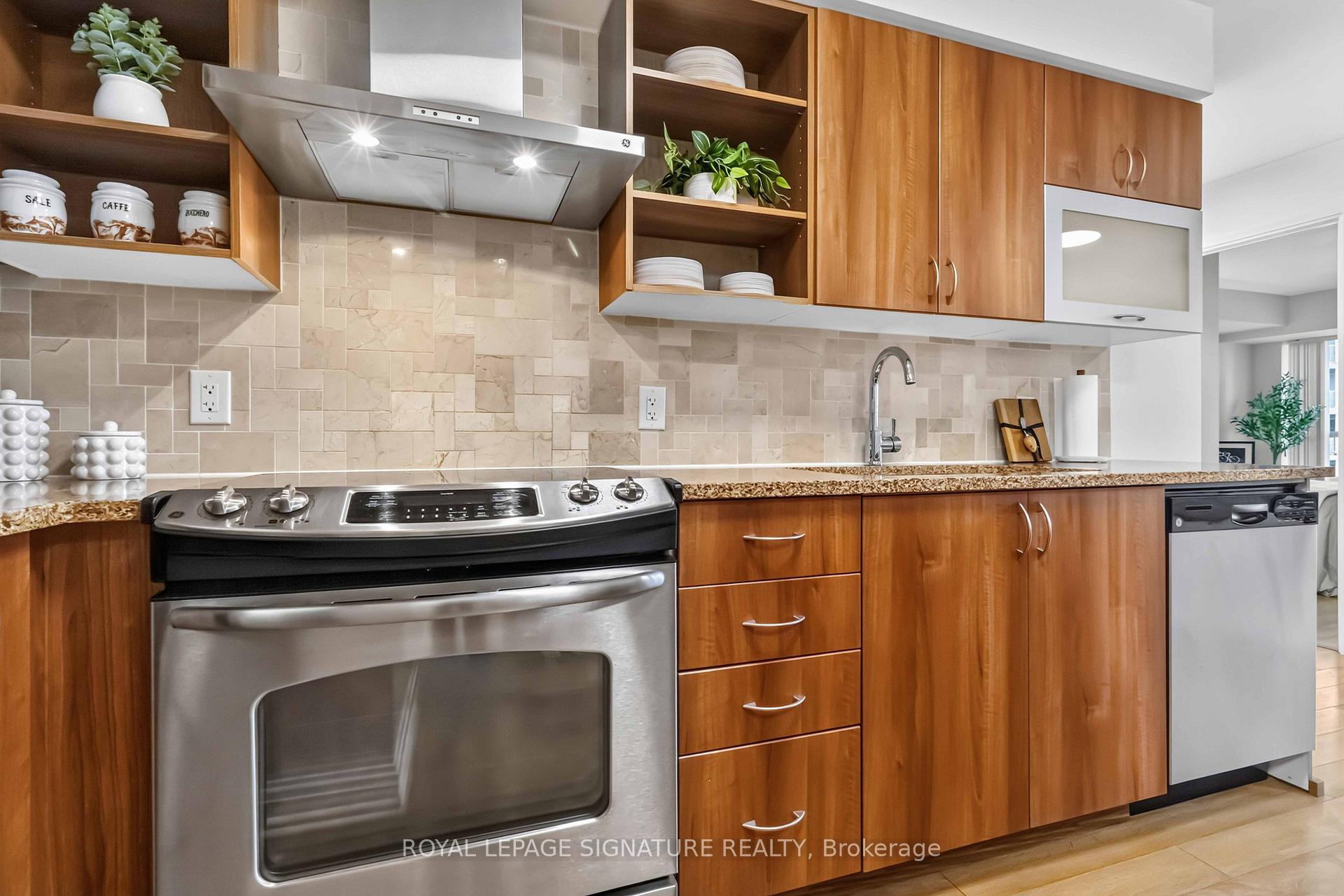 Photo 16 of Unit 601, 1 Michael Power Place, Etobicoke, Islington-City Centre West — HOMEH