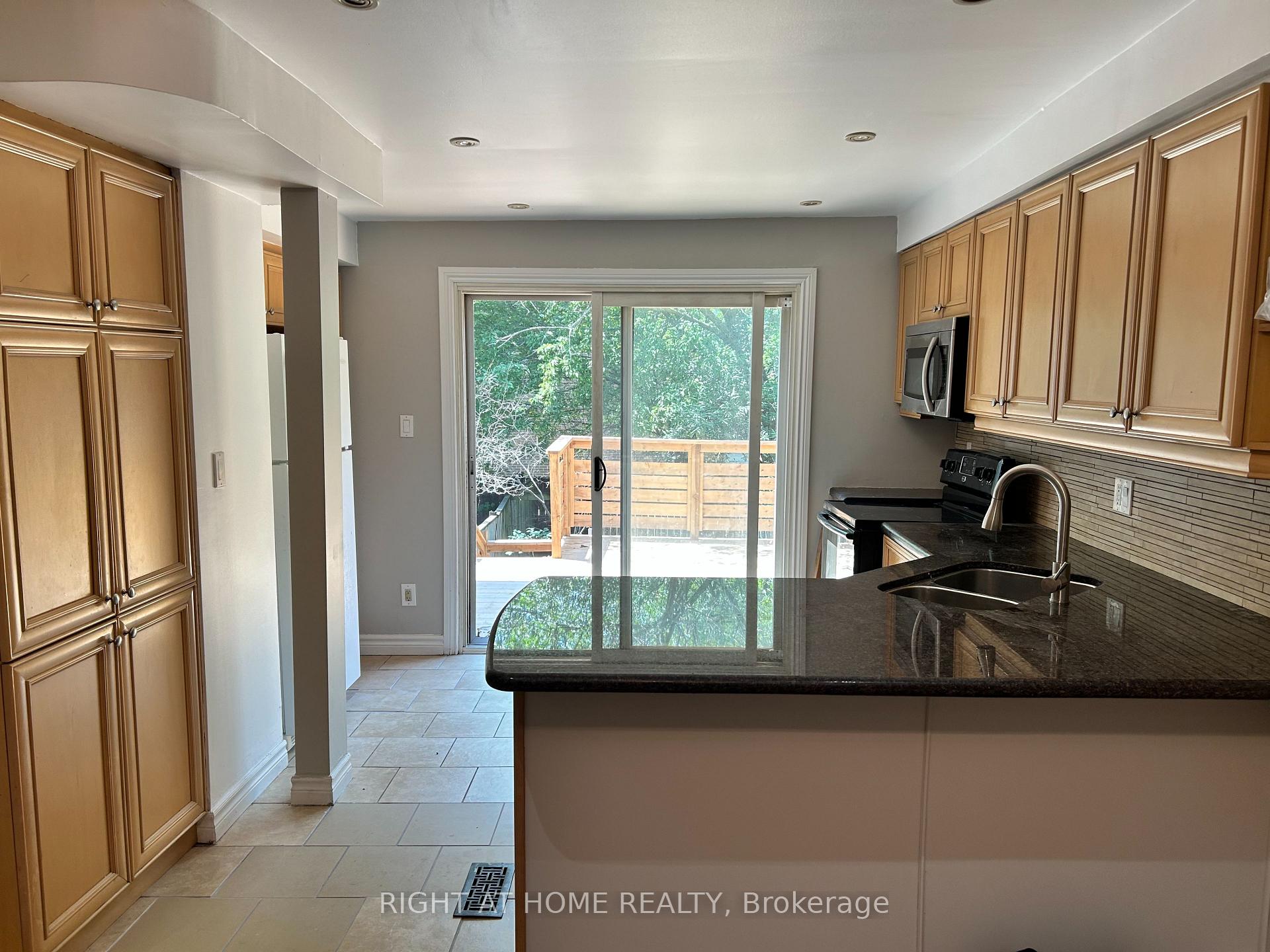Photo 13 of 280 Kenilworth Avenue, Toronto, The Beaches — HOMEH