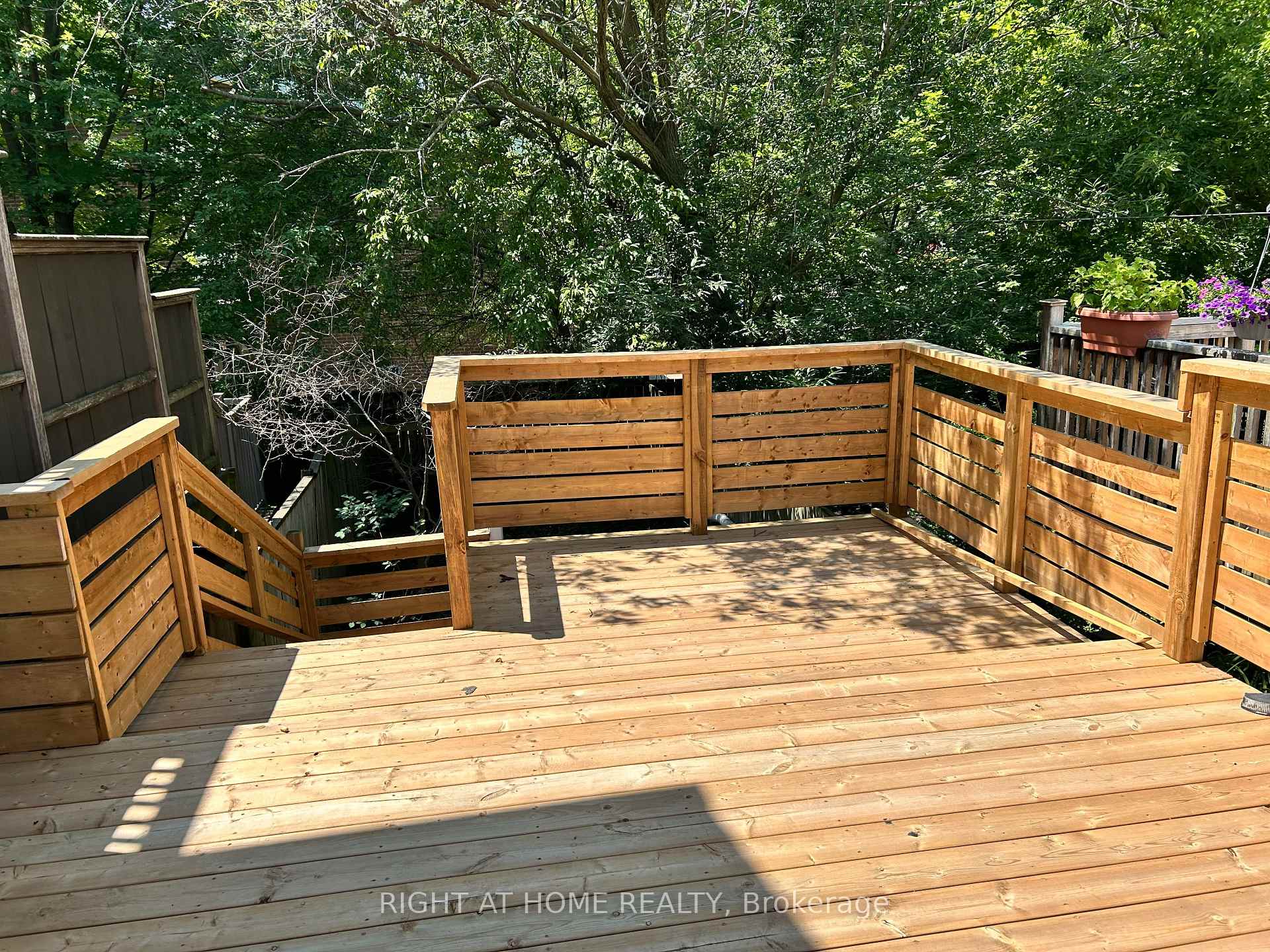 Photo 16 of 280 Kenilworth Avenue, Toronto, The Beaches — HOMEH