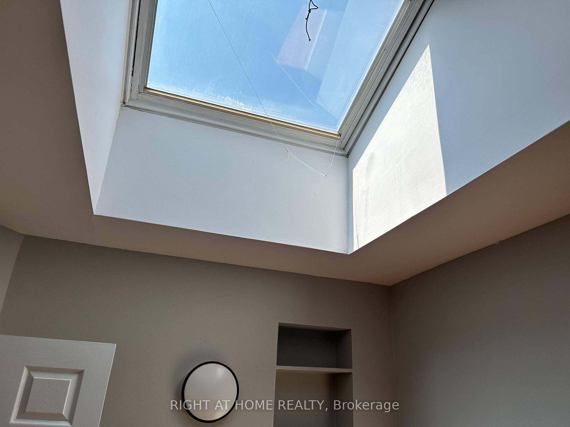 Photo 25 of 280 Kenilworth Avenue, Toronto, The Beaches — HOMEH