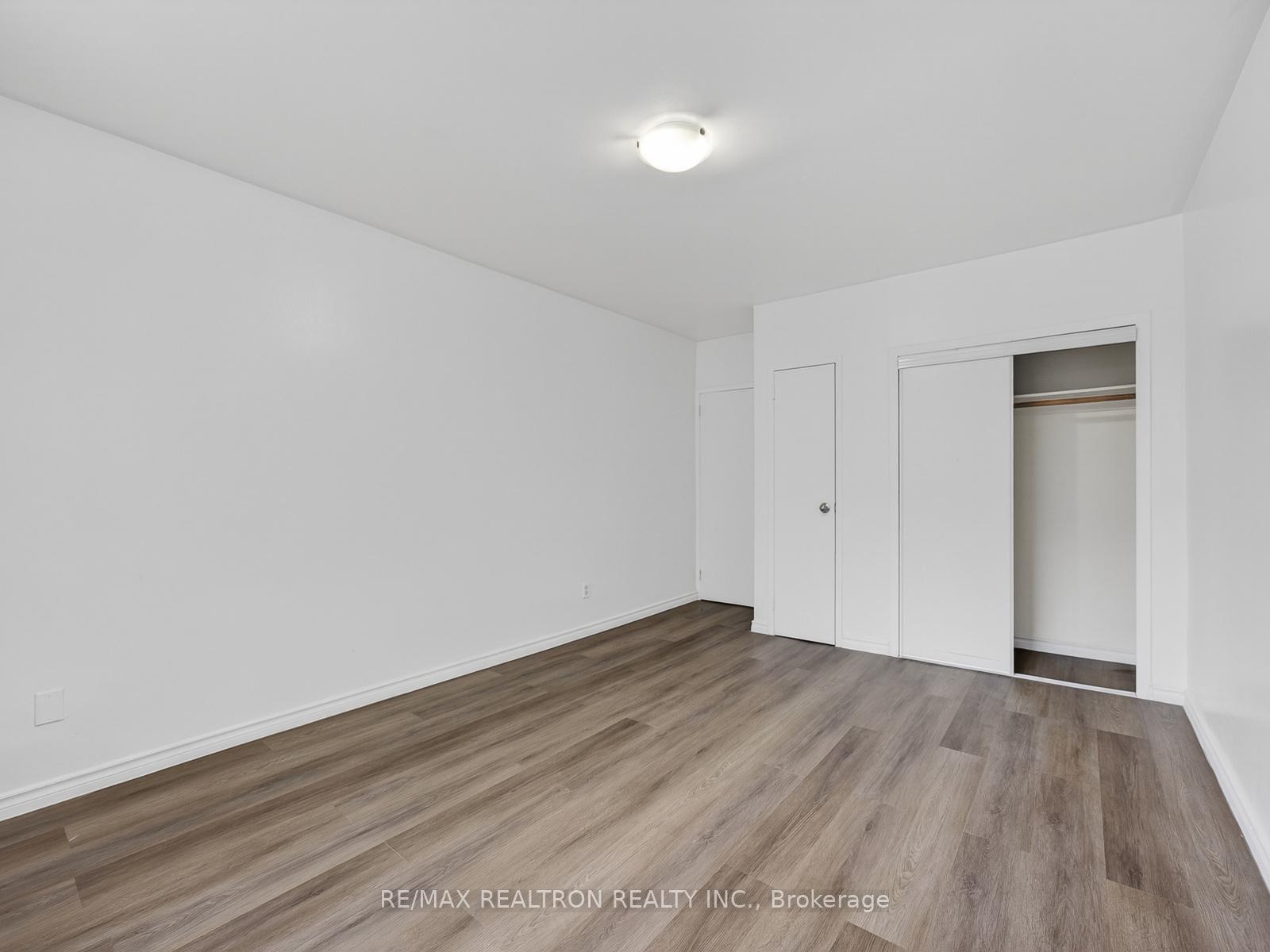 Front of Unit 503, 275 Wentworth Street W