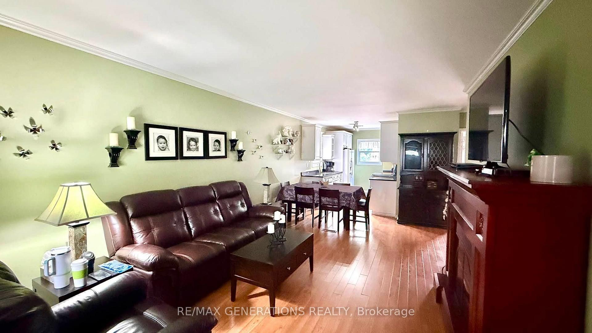 Photo 3 of 149 Prospect Avenue, Thunder Bay, College Heights — HOMEH