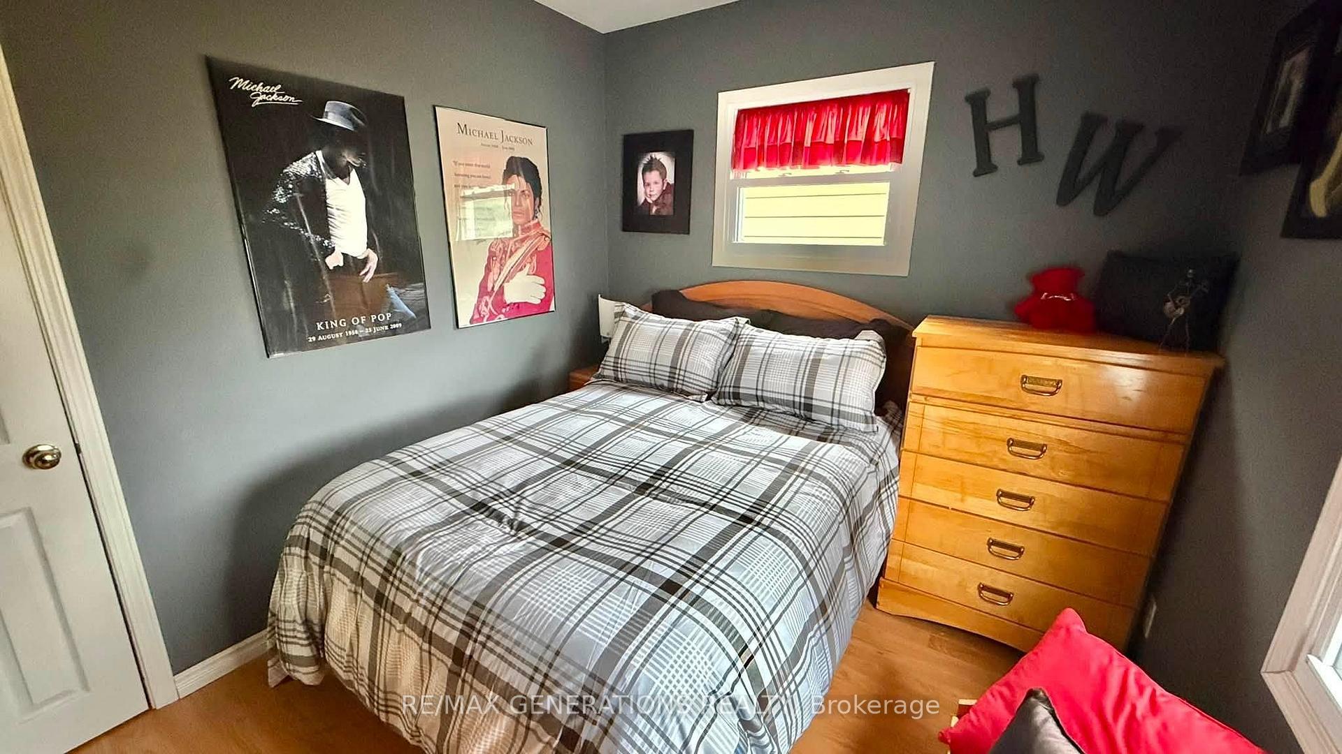 Photo 13 of 149 Prospect Avenue, Thunder Bay, College Heights — HOMEH