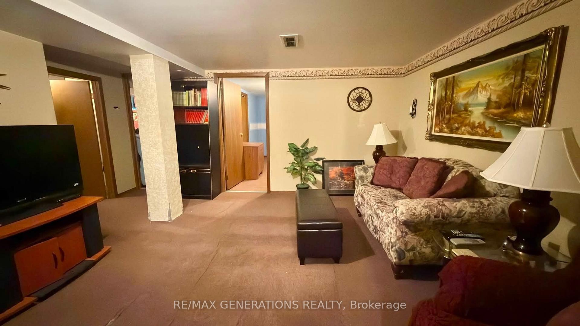 Photo 17 of 149 Prospect Avenue, Thunder Bay, College Heights — HOMEH