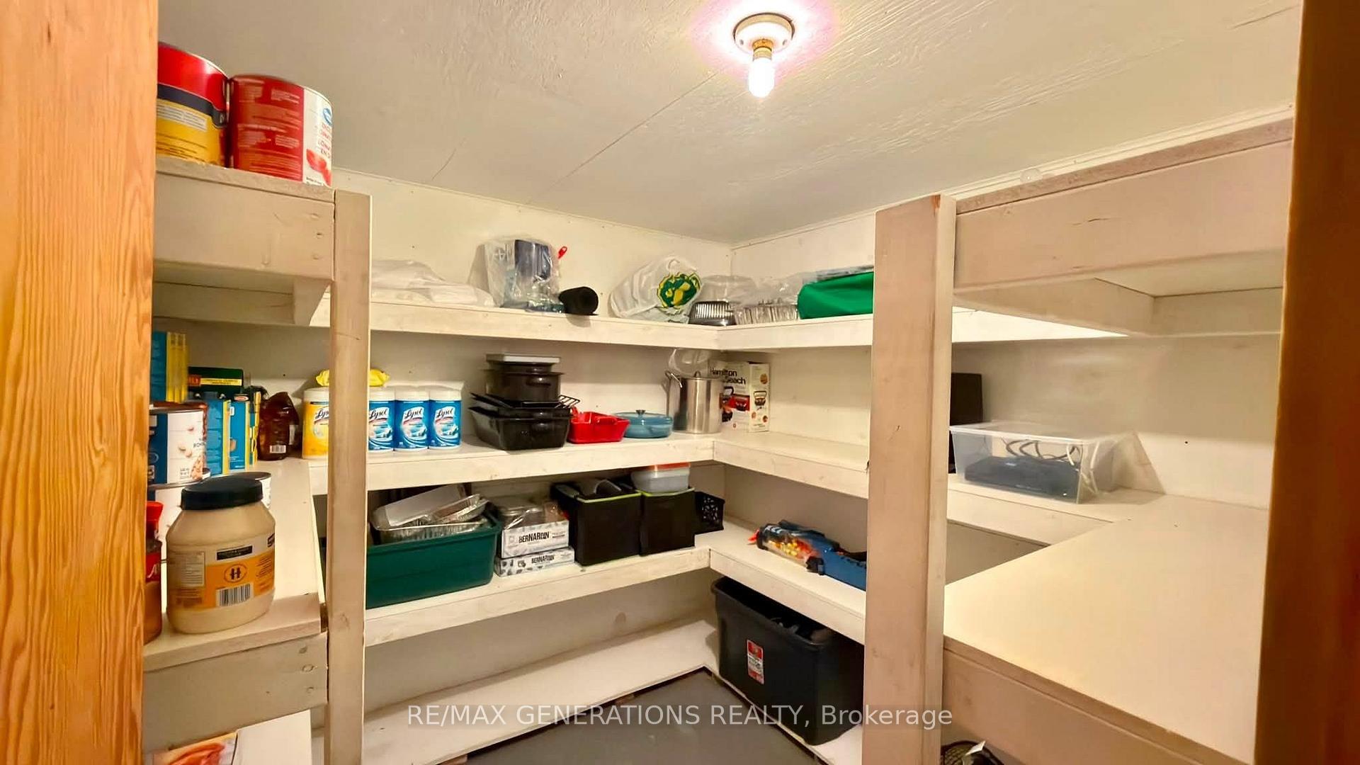 Photo 18 of 149 Prospect Avenue, Thunder Bay, College Heights — HOMEH