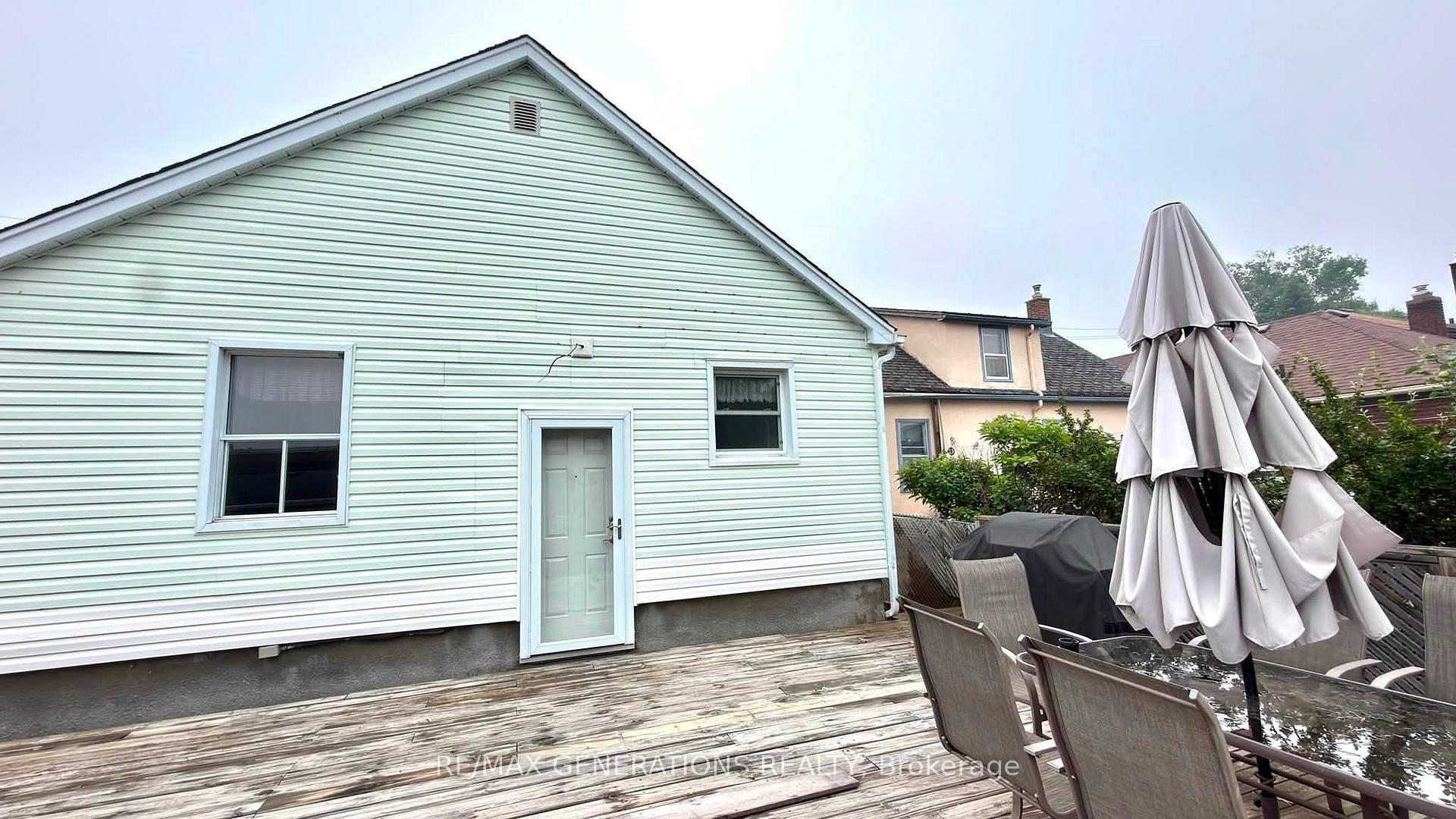Photo 23 of 149 Prospect Avenue, Thunder Bay, College Heights — HOMEH
