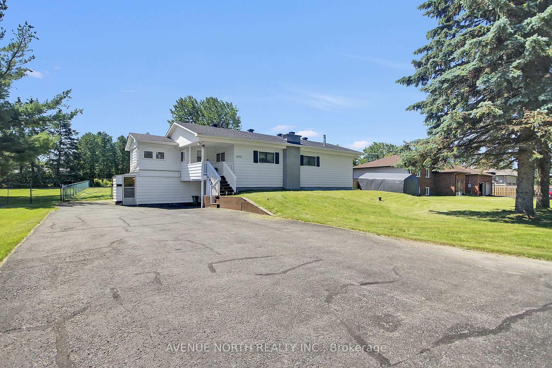Photo 2 of 6898 Mitch Owens Road, Ottawa, Greely — HOMEH