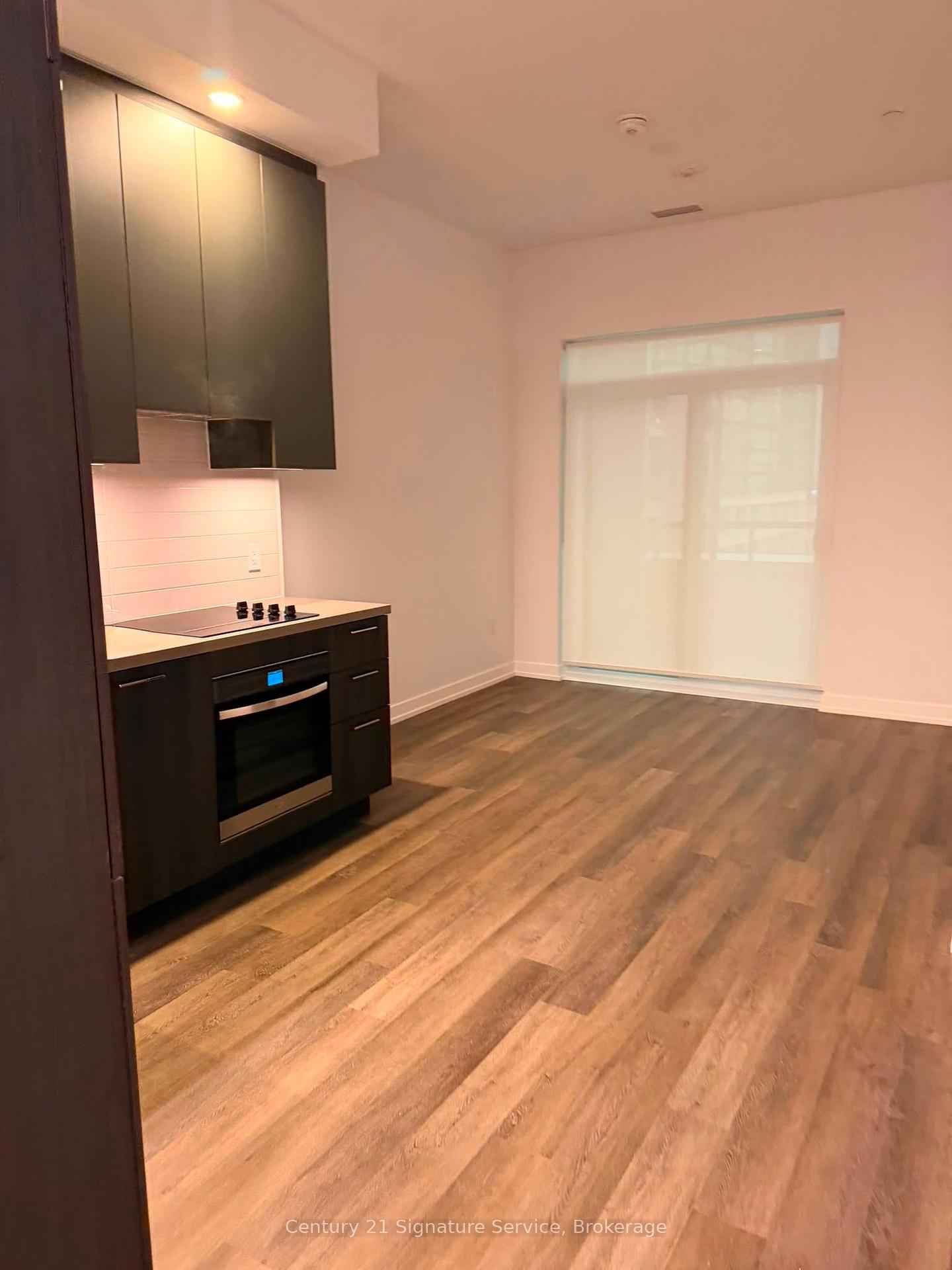 Photo 2 of Unit 315, 5 Meadowdale Road, Vaughan, Vaughan Corporate Centre — HOMEH