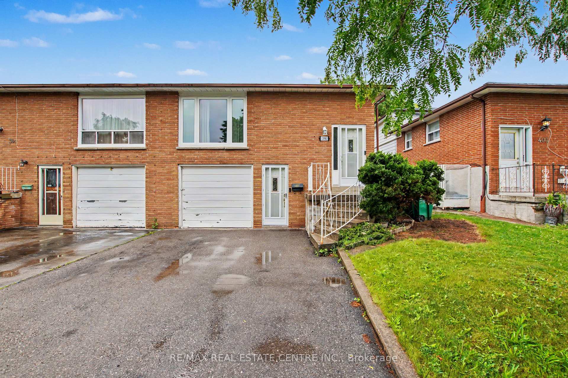 Photo 1 of 396 Pinemeadow Avenue, Mississauga, Cooksville — HOMEH