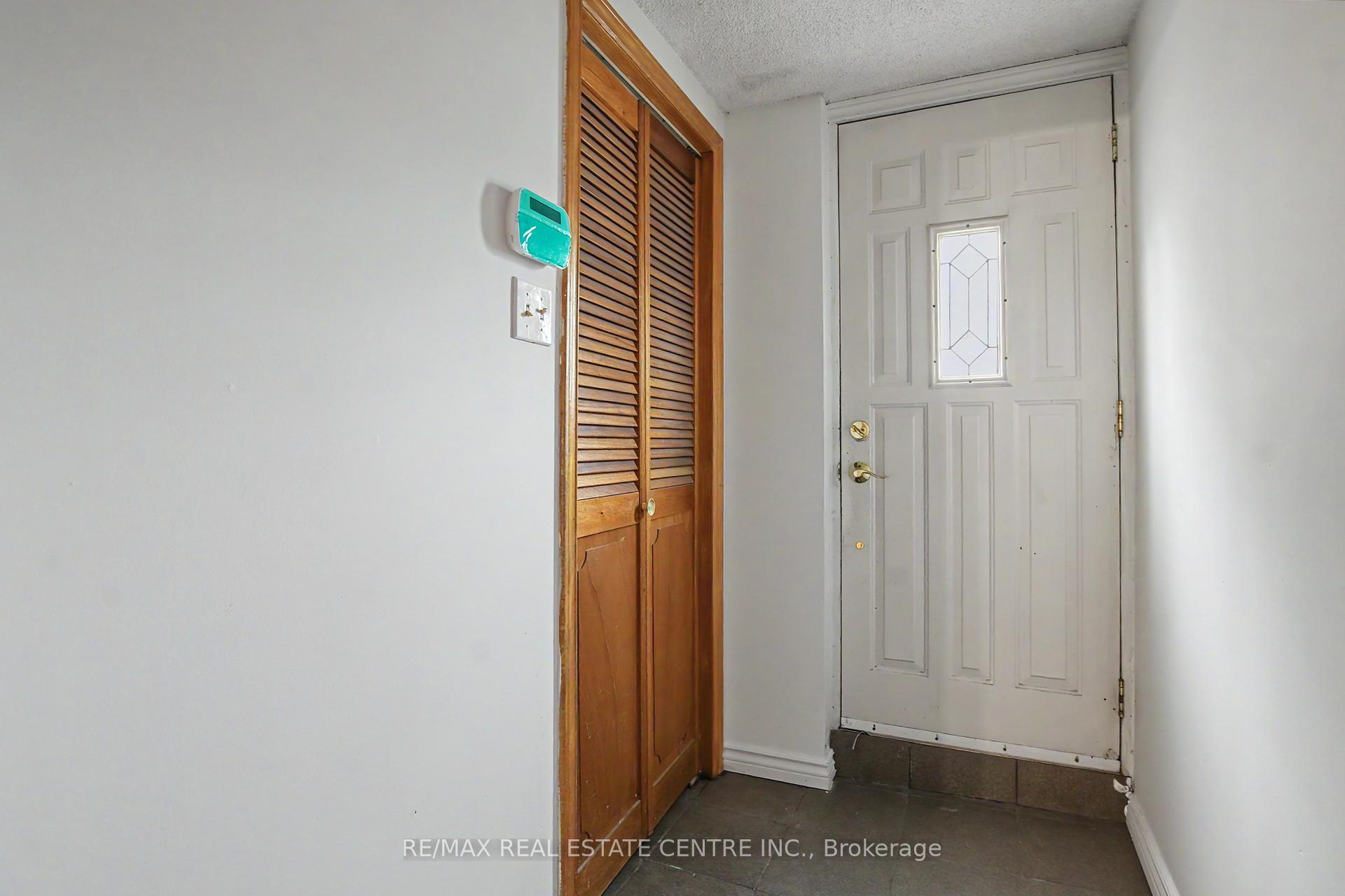 Photo 35 of 396 Pinemeadow Avenue, Mississauga, Cooksville — HOMEH