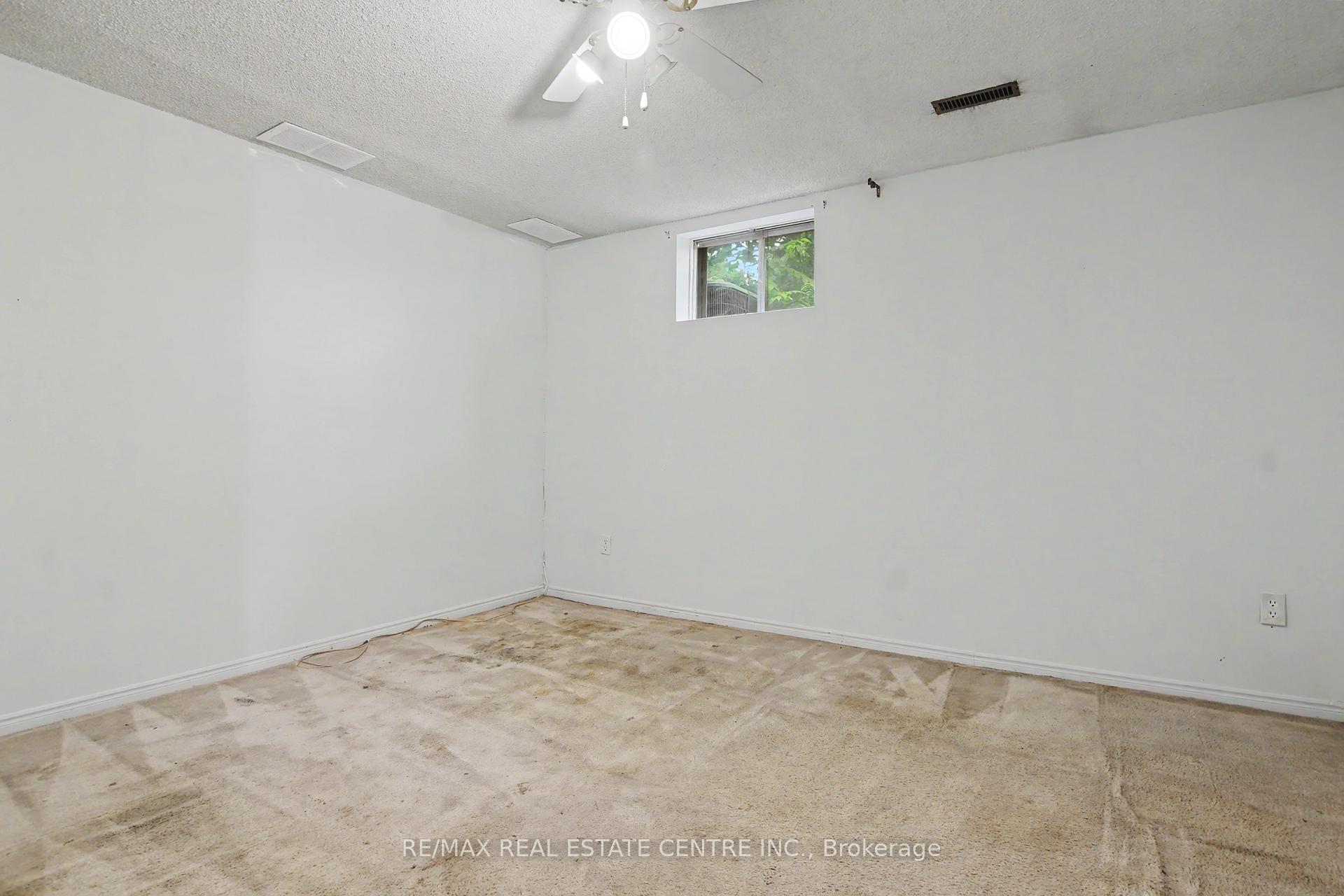 Photo 36 of 396 Pinemeadow Avenue, Mississauga, Cooksville — HOMEH