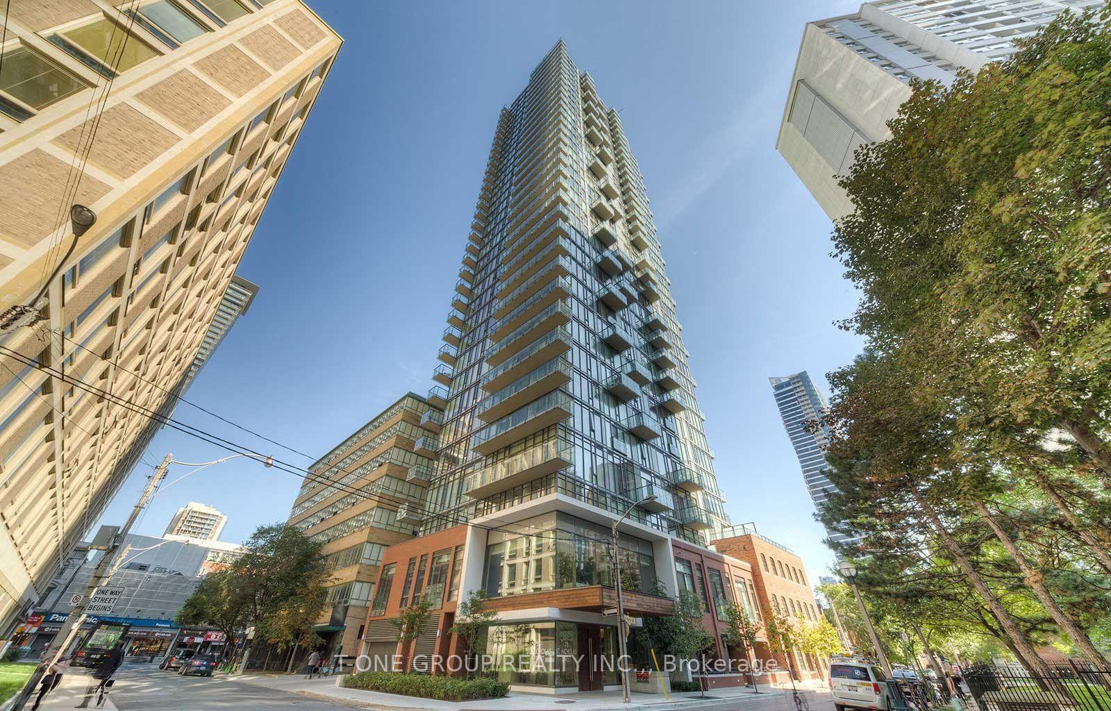Front of Unit 3202, 75 St Nicholas Street