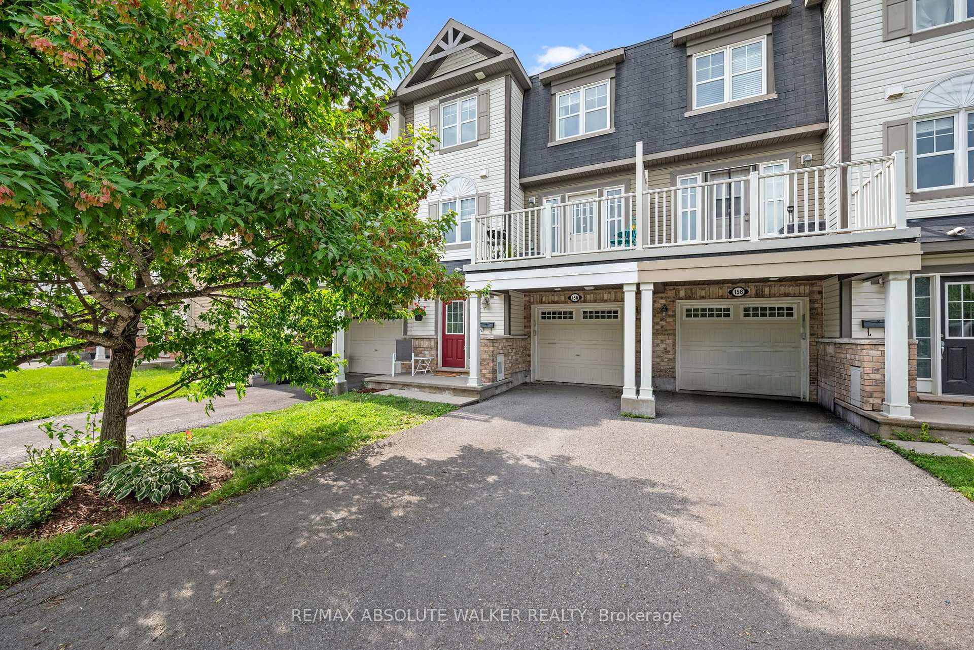 Front of 156 Sunshine Crescent